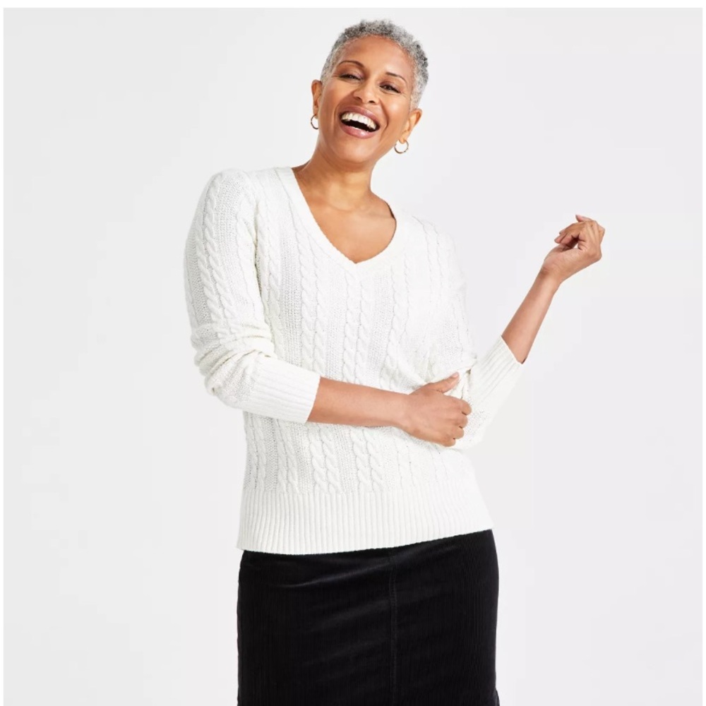 3/$30 STYLE & CO
V-Neck Silver Shine Cable-Knit Long-Sleeve Sweater XL NWT